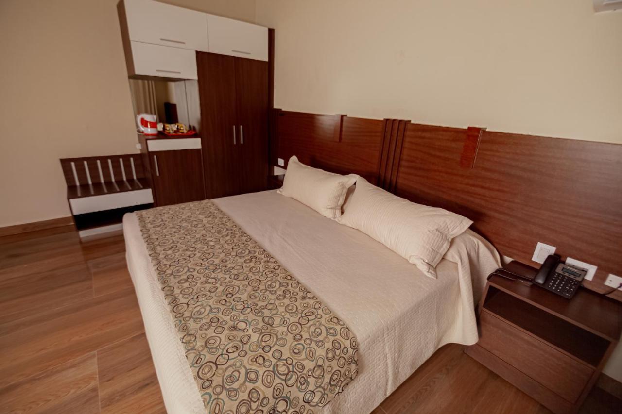 Hotel Sirari By Regina Santa Cruz de La Sierra Buitenkant foto